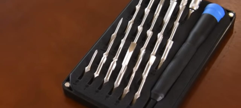 Screwdrivers used for iphone 14 camera repair