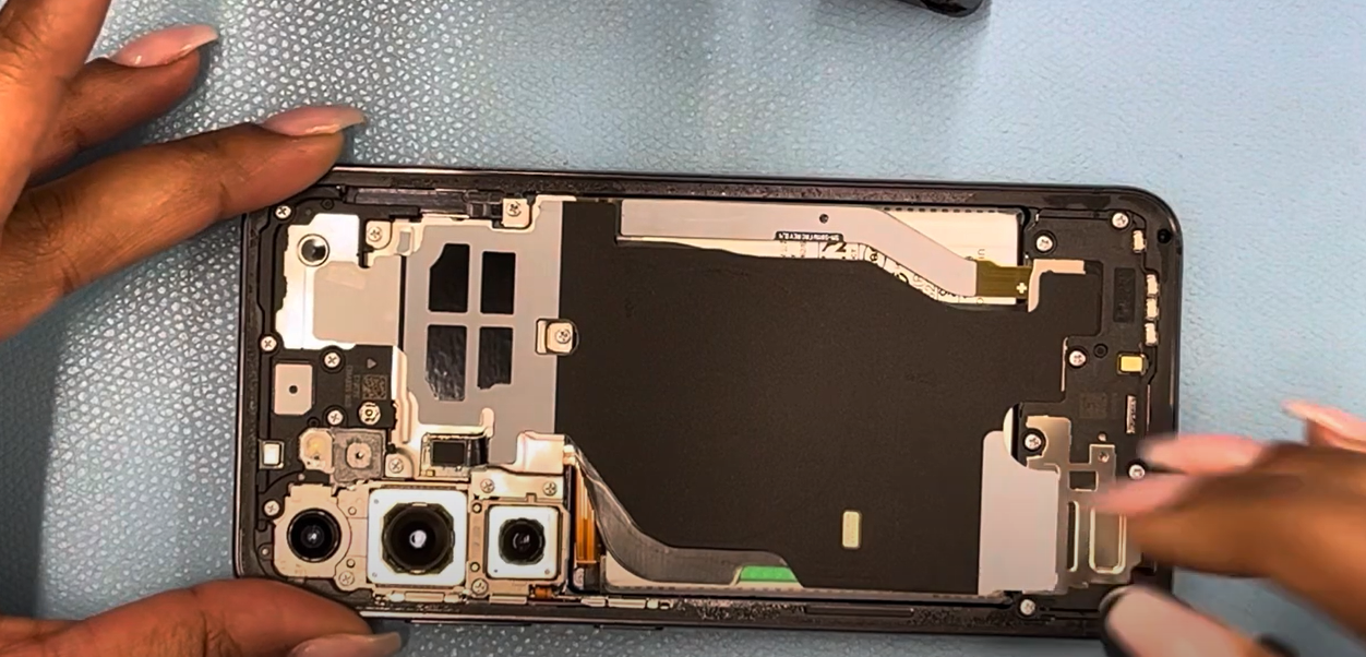 How to Fix a Galaxy S23 Charging Port That Won’t Work